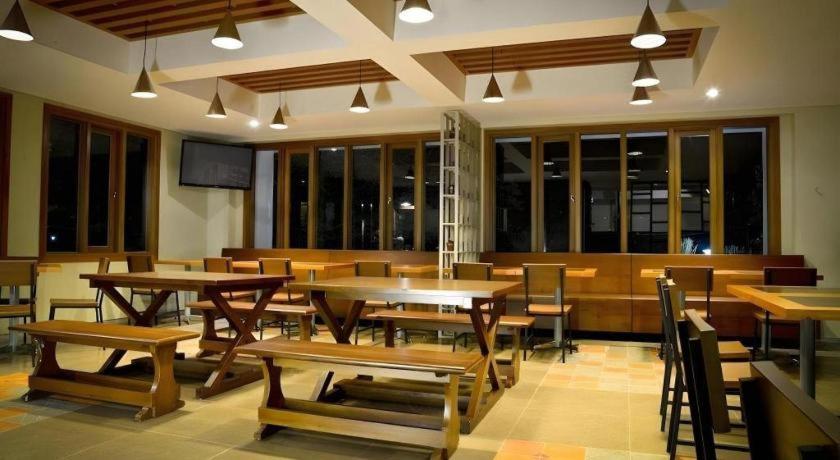 Hotel Tibera Taman Cibeunying باندونج المظهر الخارجي الصورة