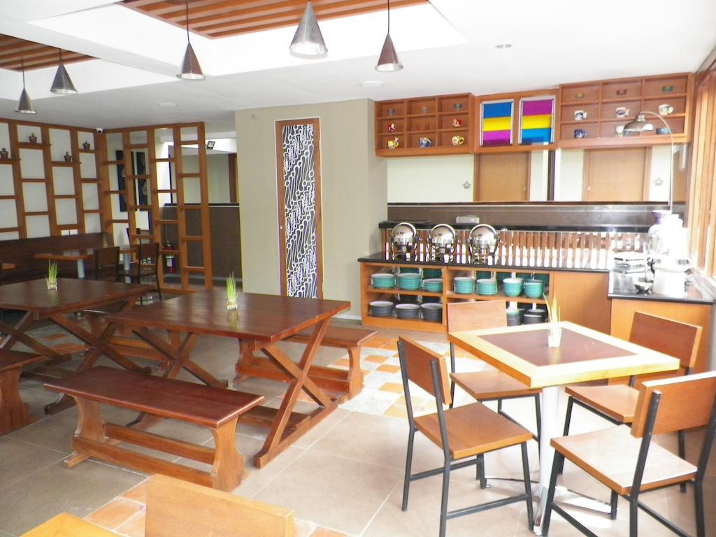 Hotel Tibera Taman Cibeunying باندونج المظهر الخارجي الصورة